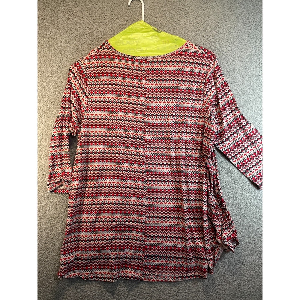 Overworet'y Multi Color Reds, Plus Size Top Size 5X Soft , Rounded Hem - Picture 5 of 6